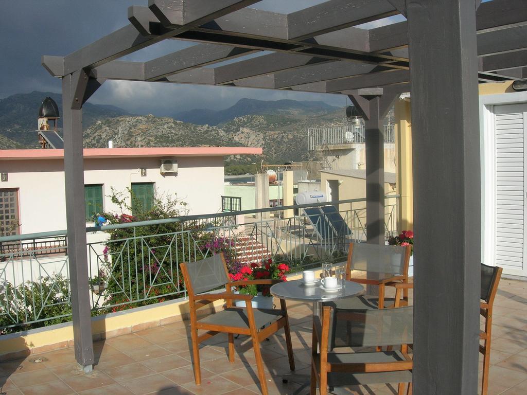 Giorgos Apartments Palaiochora Quarto foto