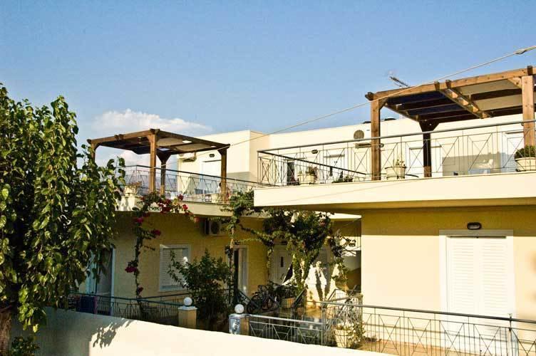 Giorgos Apartments Palaiochora Quarto foto
